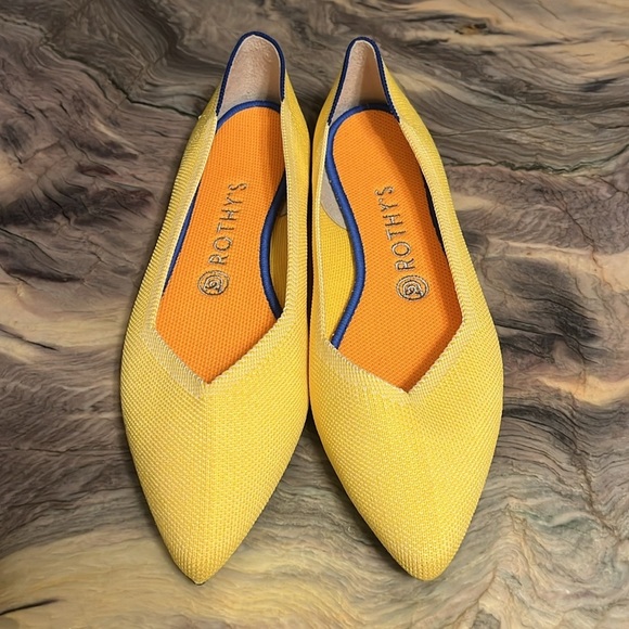 Rothy’s extra cushion lemon yellow pointed flats - Picture 3 of 7